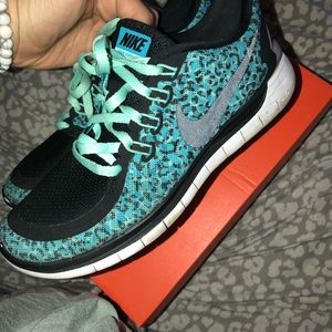 Women’s Nike free runs